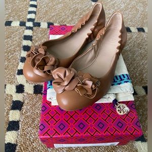 NWT Tory Burch Blossom Ballet flats